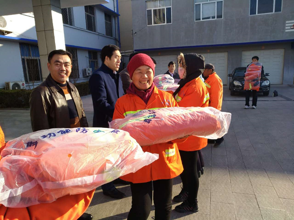 Caring for sanitation workers and showing sense of social responsibility